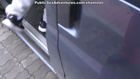 8571